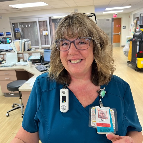 Meet your Posher, Joni - Picture 4 of 5